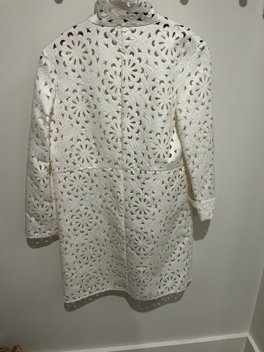 Grace Chuang Ivory Eyelet Lightweight Layer/coat - Picture 9 of 12